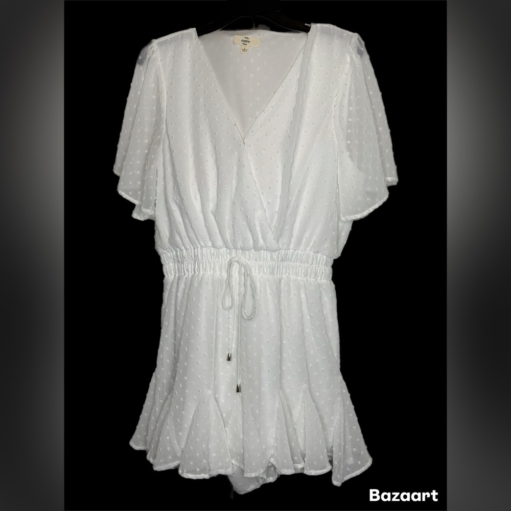 Entro White Textured sheer lined  romper EUC size large